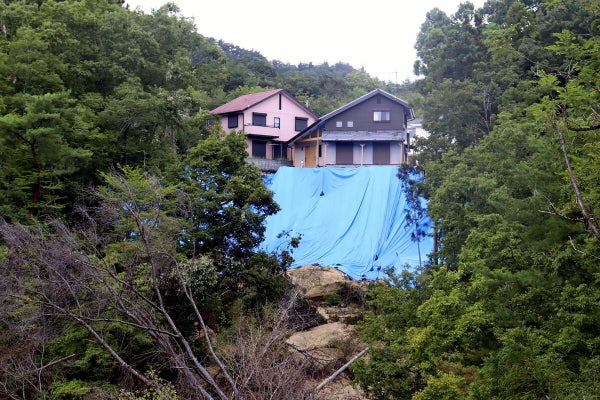 土砂崩れ 予兆確認できず
