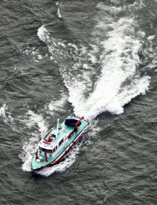 琵琶湖の水上バイク転落事故、新たに男性１人発見「強風で転落して流された」…救助に向かった男性の捜索続く